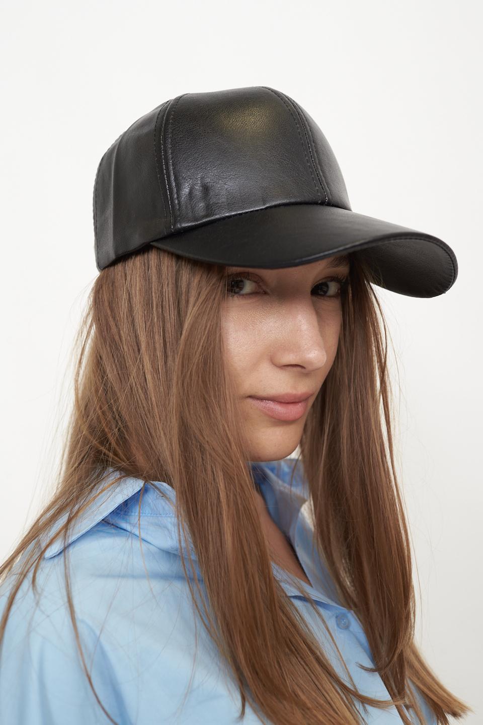 Cappello effetto pelle con visiera nero - Autunno - Inverno 2025 | Brend