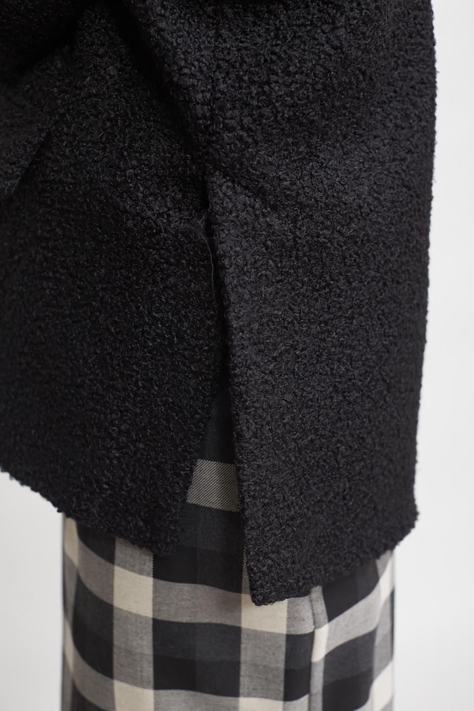 Giacca over agnellino nero - Autunno - Inverno 2025 | Brend