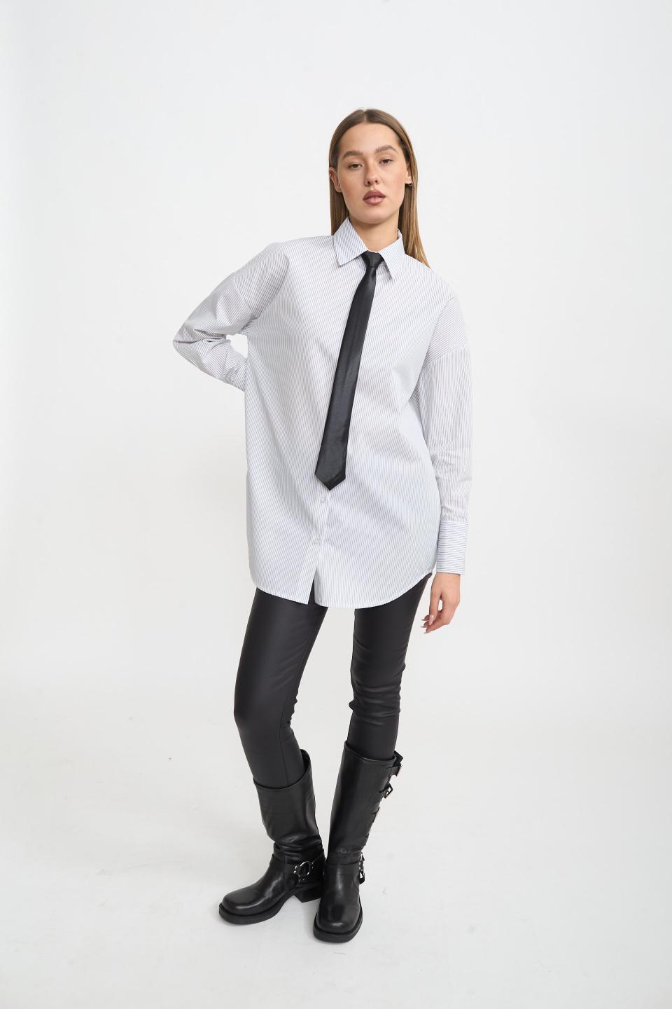 Camicia over cravatta | Brend