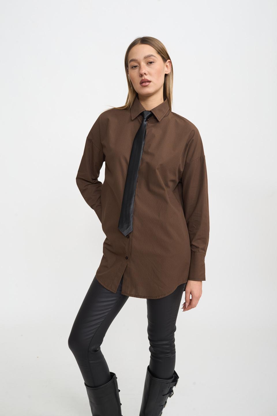 Camicia over cravatta | Brend