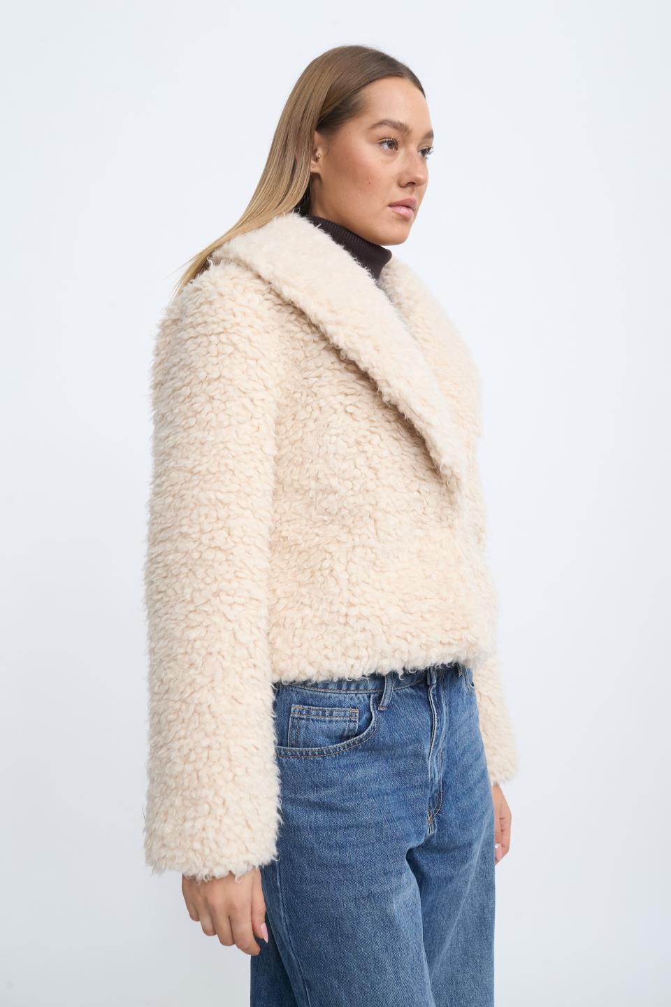 Cappottino effetto Teddy panna - Autunno - Inverno 2025 | Brend