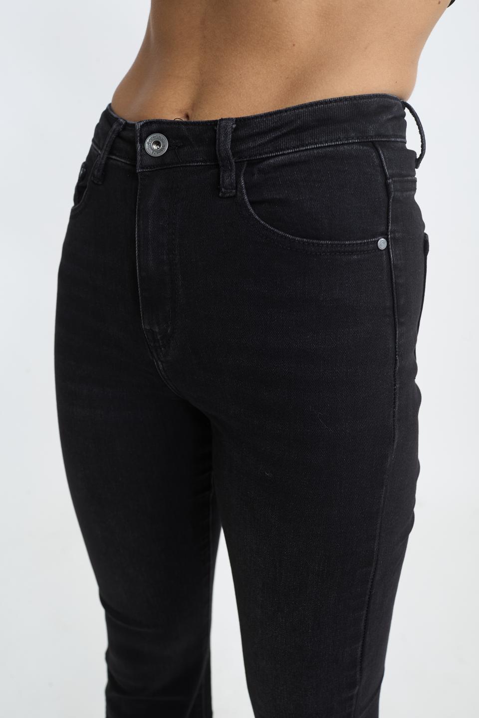 Jeans flare delavato nero - Autunno - Inverno 2025 | Brend