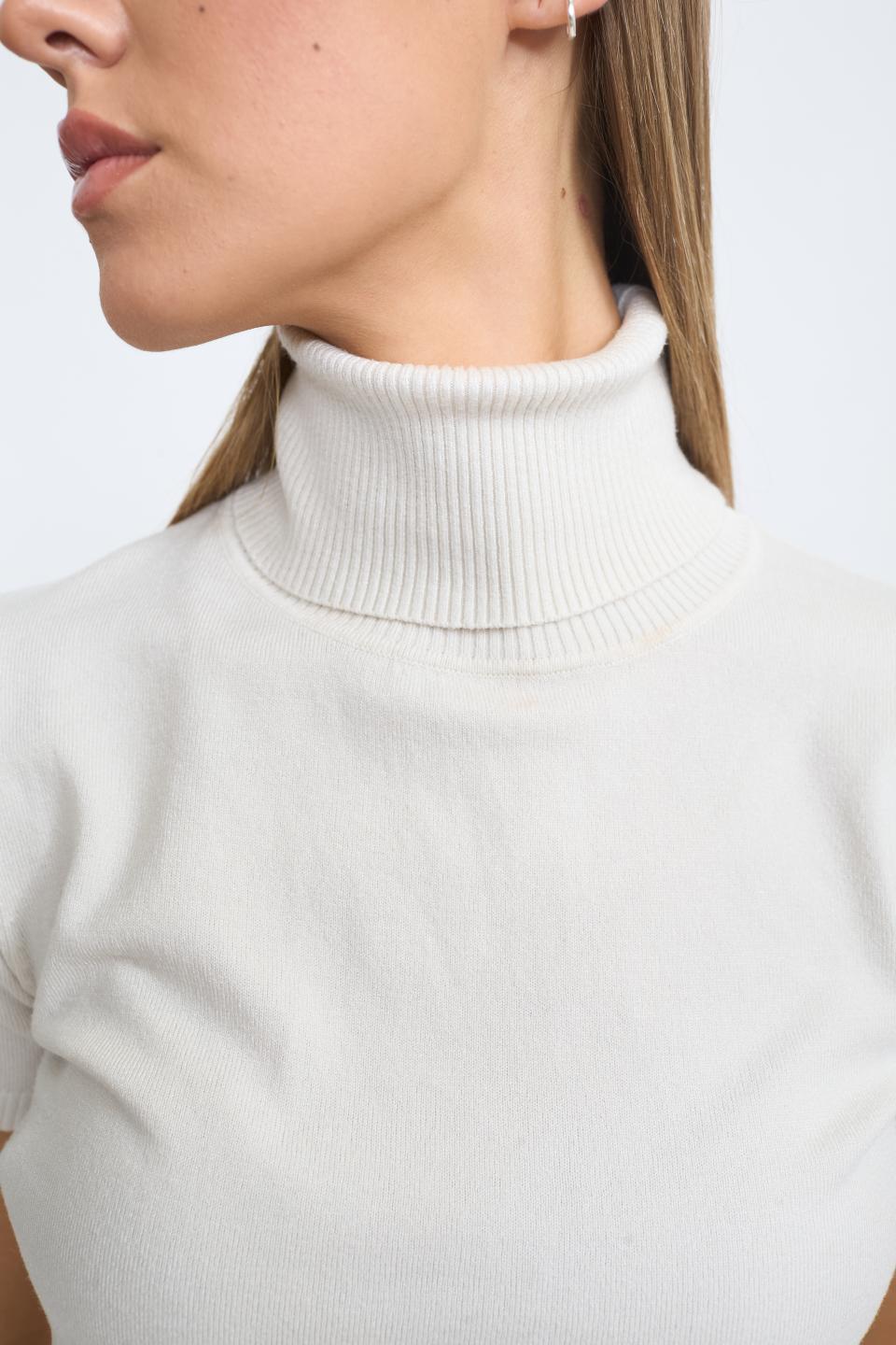 Maglia collo alto mezza manica latte - Autunno - Inverno 2025 | Brend