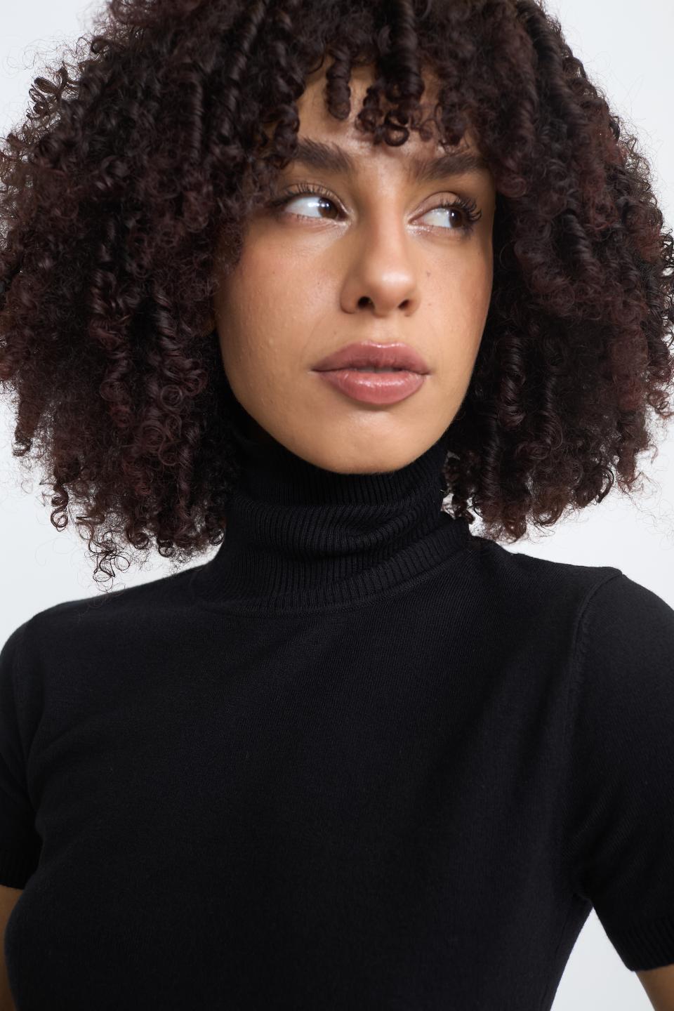 Maglia collo alto mezza manica nero - Autunno - Inverno 2025 | Brend