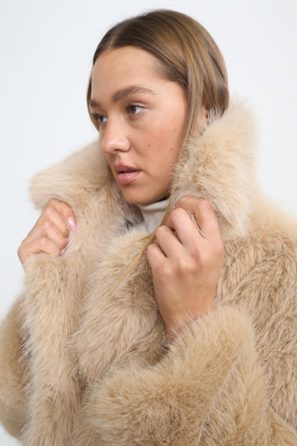 Pelliccia collo revers miele - Autunno - Inverno 2025 | Brend