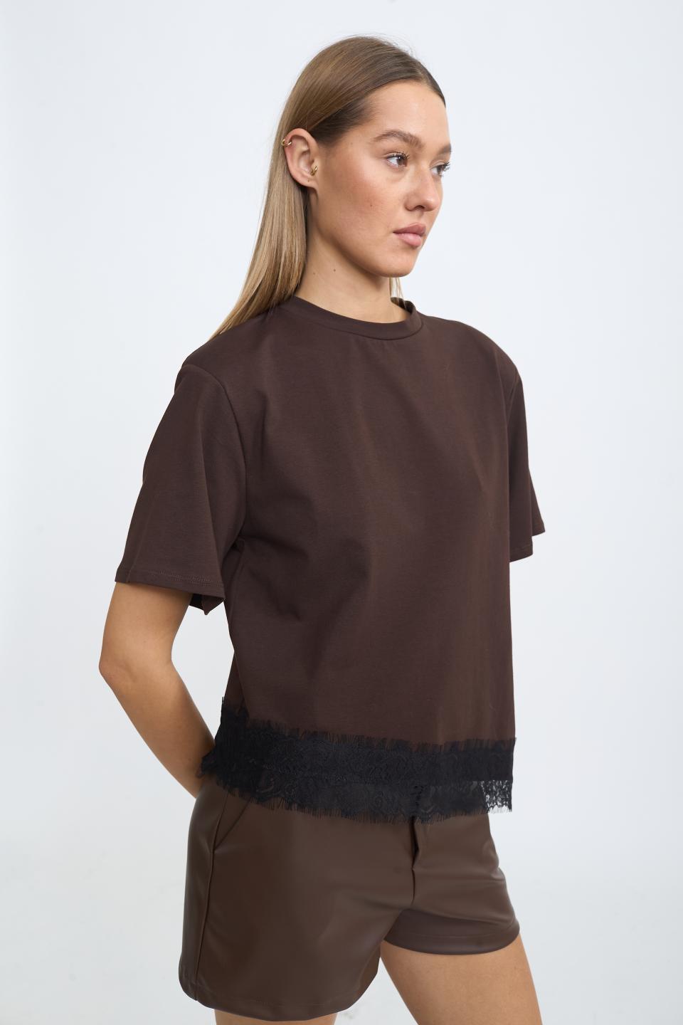 T-shirt asimmetrica pizzo moro - Autunno - Inverno 2025 | Brend