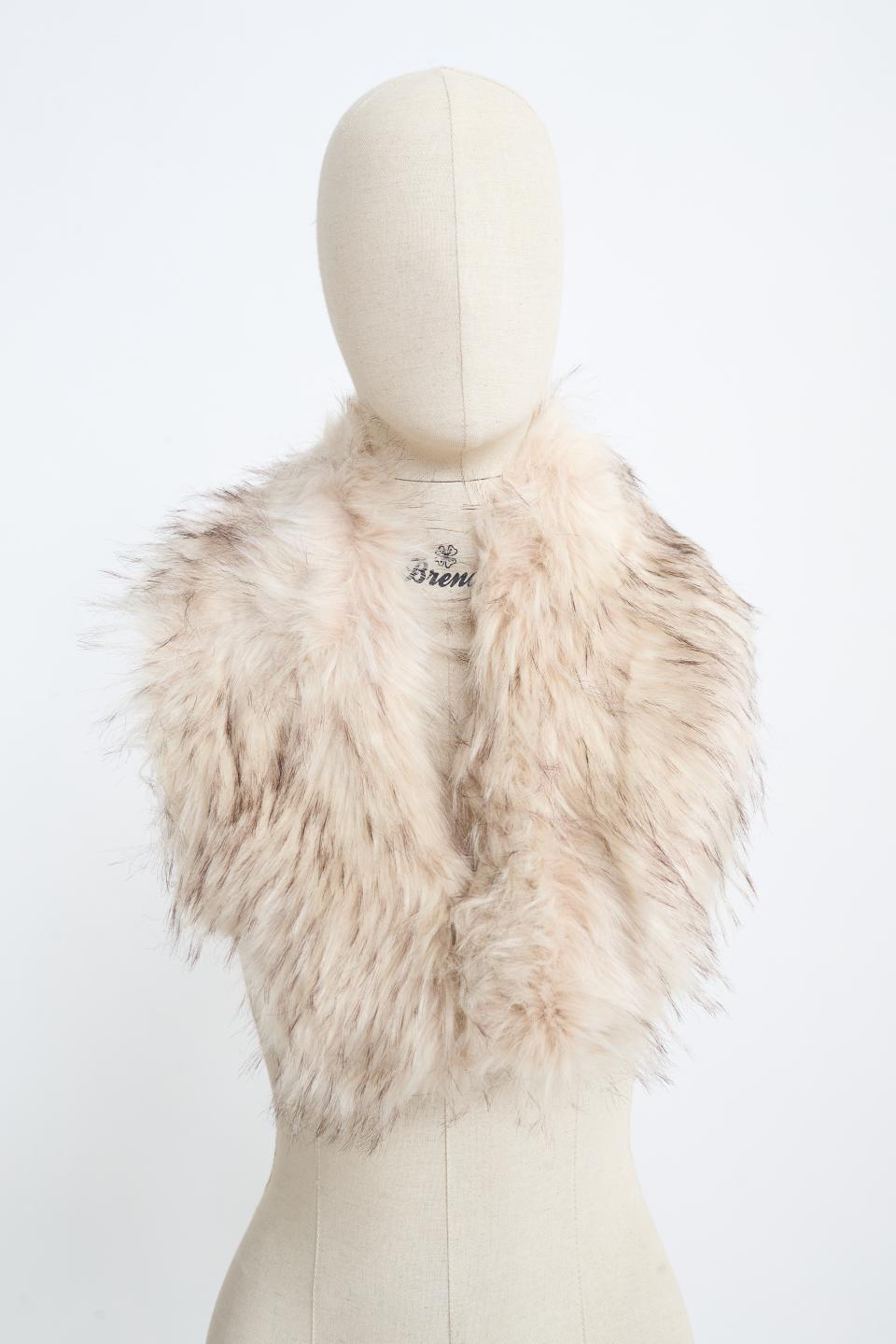Collo ecofur beige - Autunno - Inverno 2025 | Brend