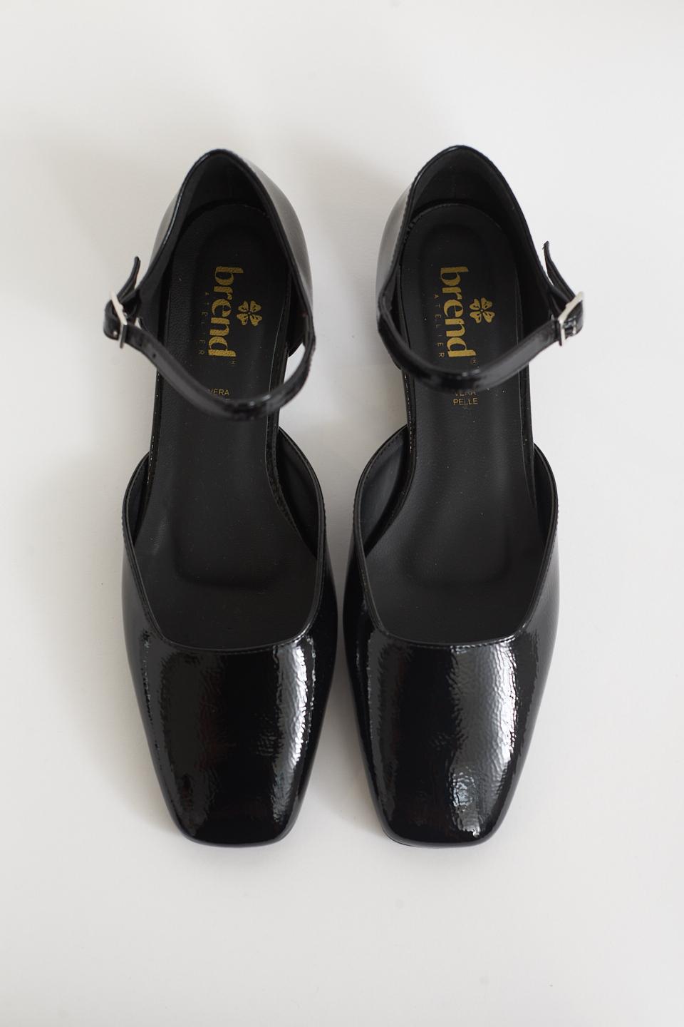 Ballerina squadrata con cinturino nero - Autunno - Inverno 2025 | Brend