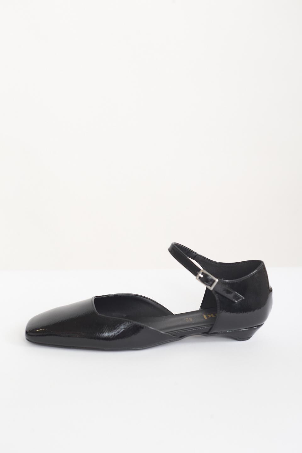 Ballerina squadrata con cinturino nero - Autunno - Inverno 2025 | Brend