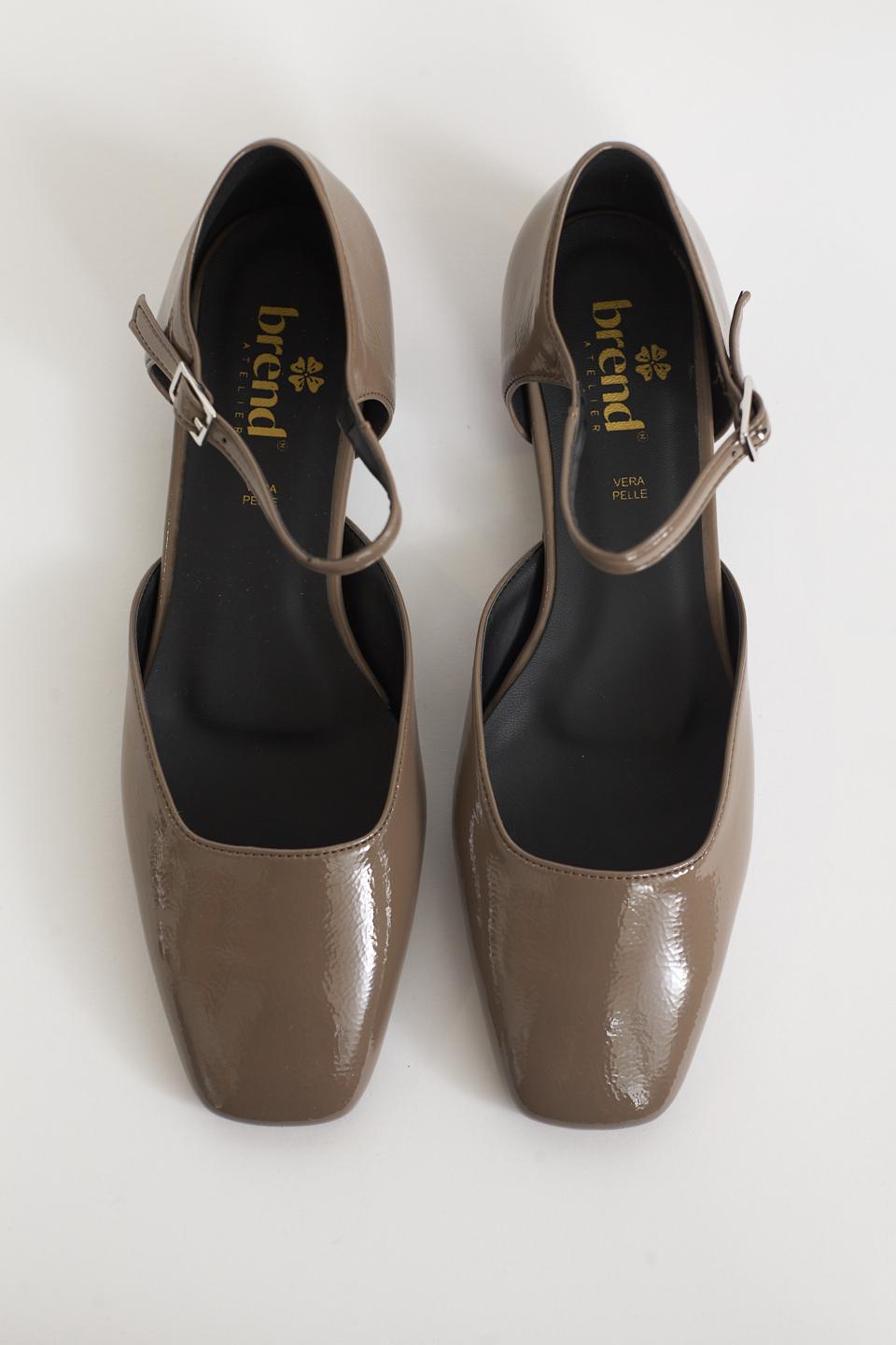 Ballerina squadrata con cinturino taupe - Autunno - Inverno 2025 | Brend