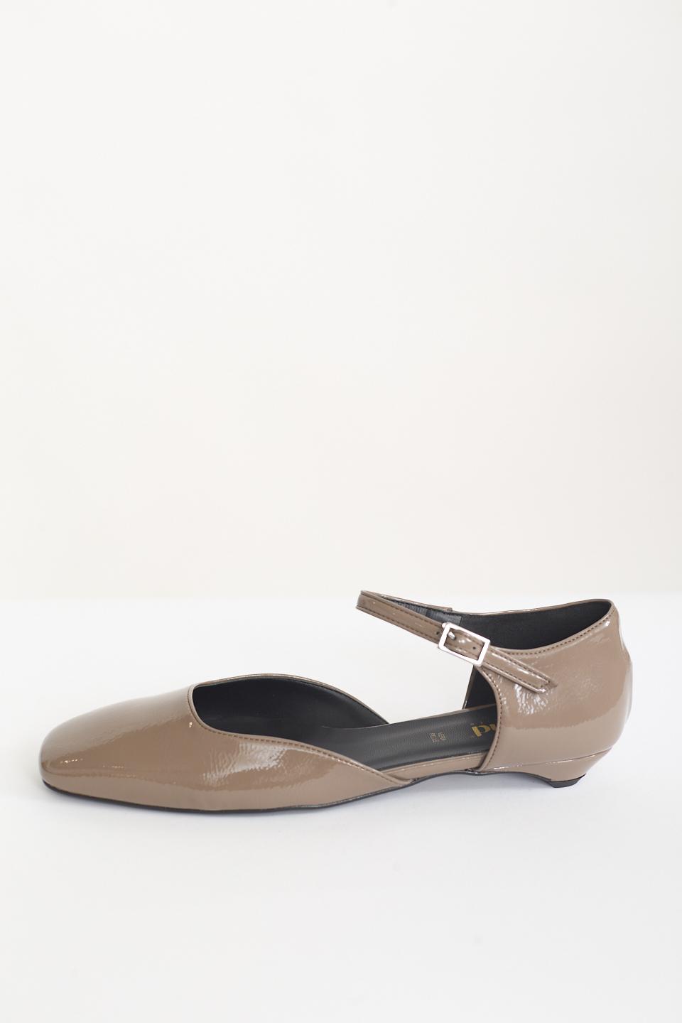 Ballerina squadrata con cinturino taupe - Autunno - Inverno 2025 | Brend