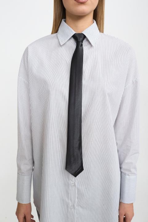 Camicia over cravatta rigato bianco - Autunno - Inverno 2025 | Brend