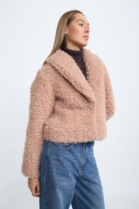 Cappottino effetto Teddy rosa - Autunno - Inverno 2025 | Brend