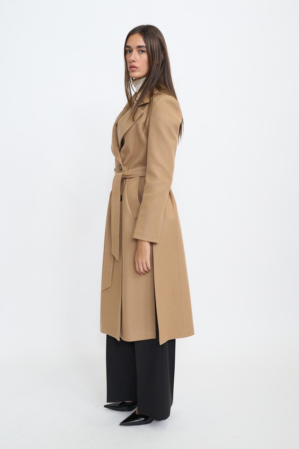 Cappotto doppio petto cinta cammello - Autunno - Inverno 2025 | Brend