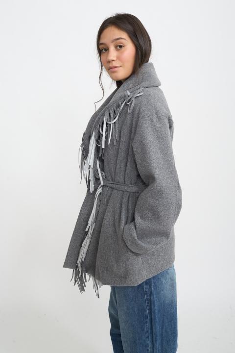 Cappotto frange con cinta grigio - Autunno - Inverno 2026 | Brend