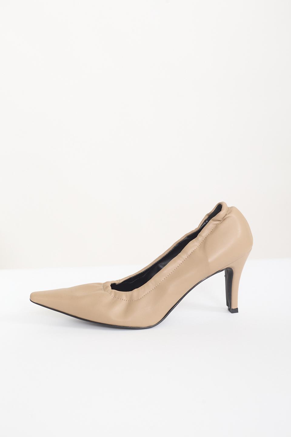 Dècollettè punta con arricciatura taupe - Autunno - Inverno 2025 | Brend