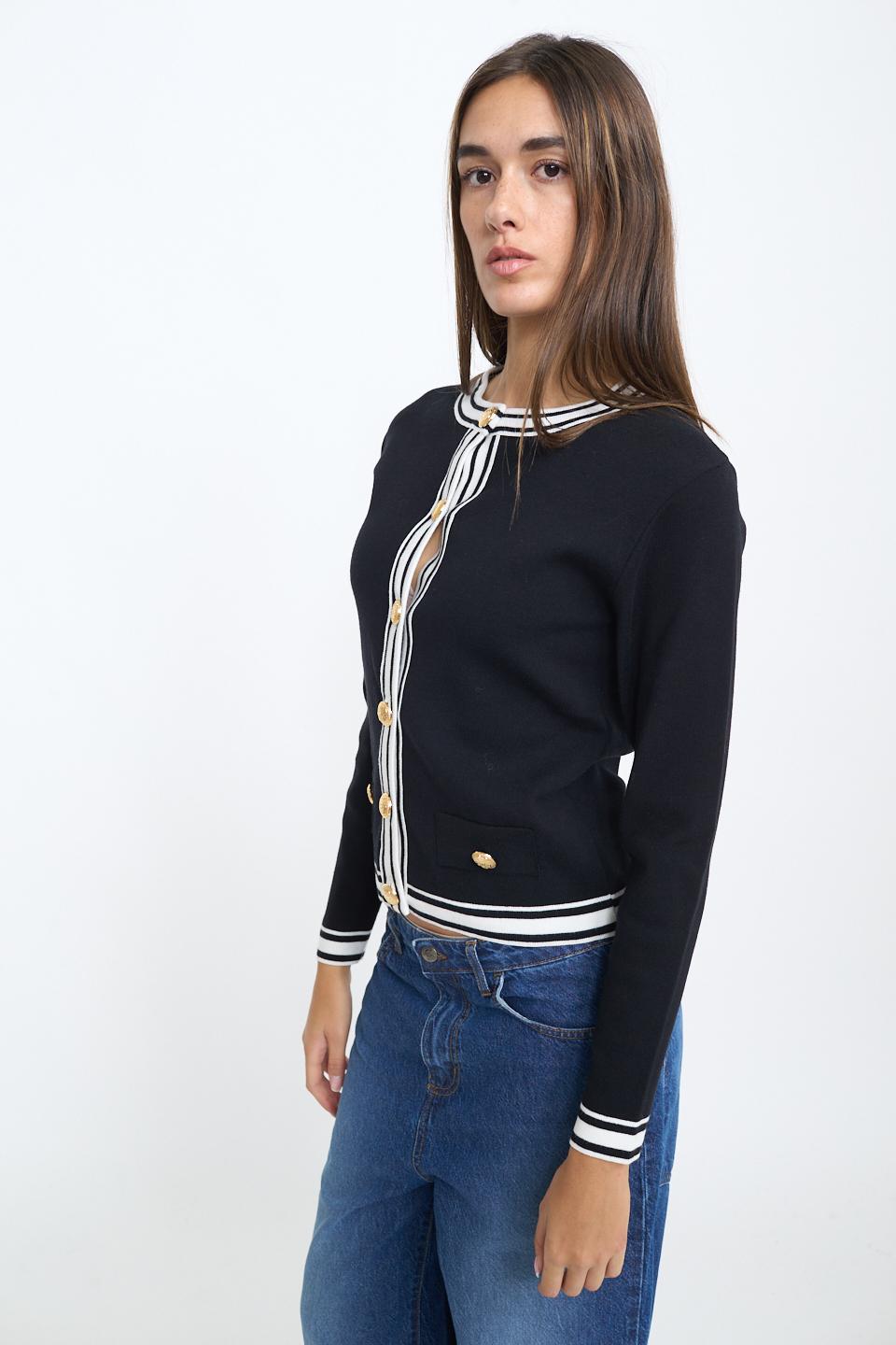 Giacca maglia bottoni rilievo nero - Autunno - Inverno 2026 | Brend