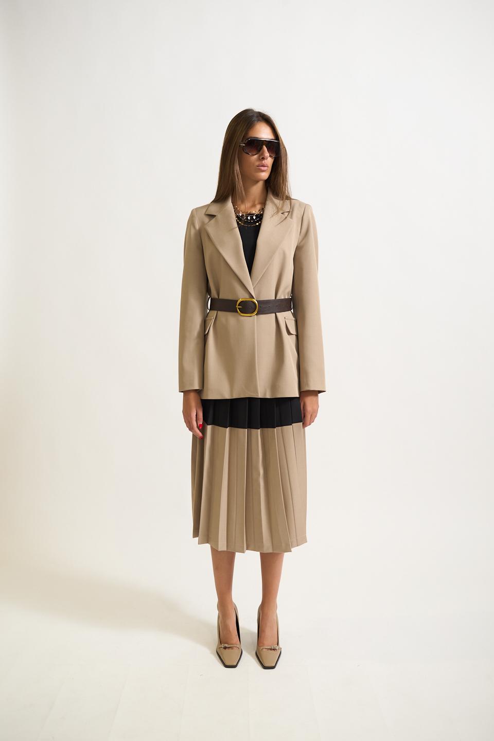 Giacca pattine con cinta mousse - Autunno - Inverno 2025 | Brend