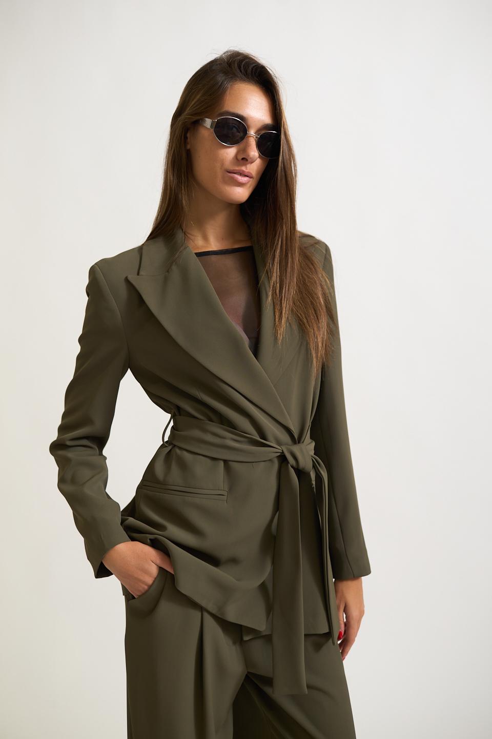 Giacca revers con fusciacca verde - Autunno - Inverno 2025 | Brend