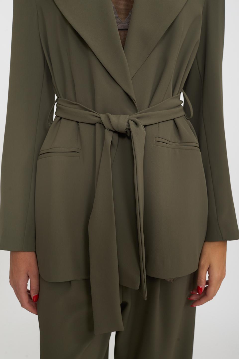 Giacca revers con fusciacca verde - Autunno - Inverno 2026 | Brend