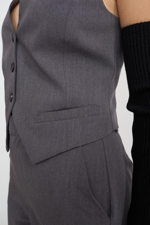 Gilet 3 bottoni grigio - Autunno - Inverno 2025 | Brend