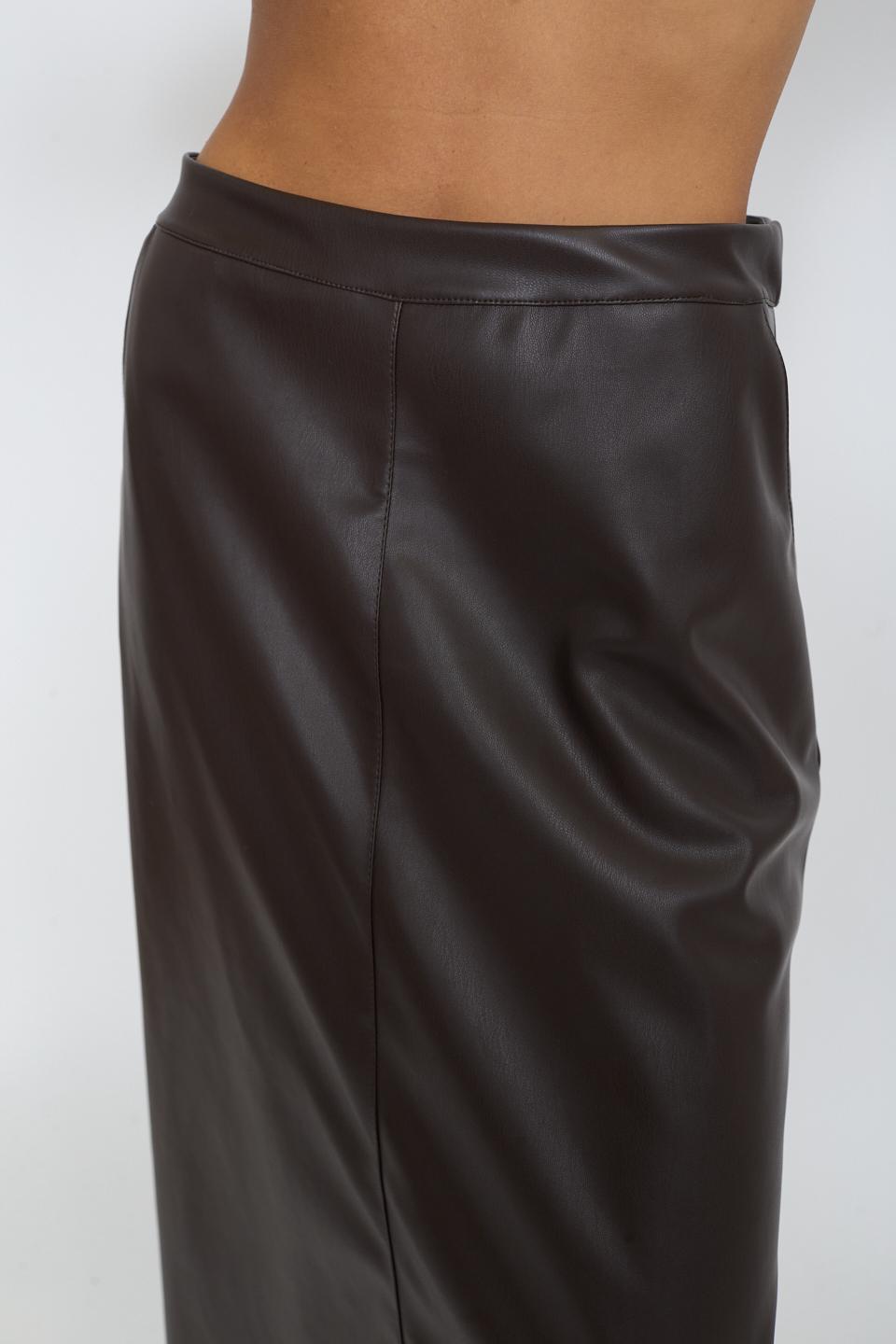 Gonna svasata effetto pelle moro - Autunno - Inverno 2025 | Brend