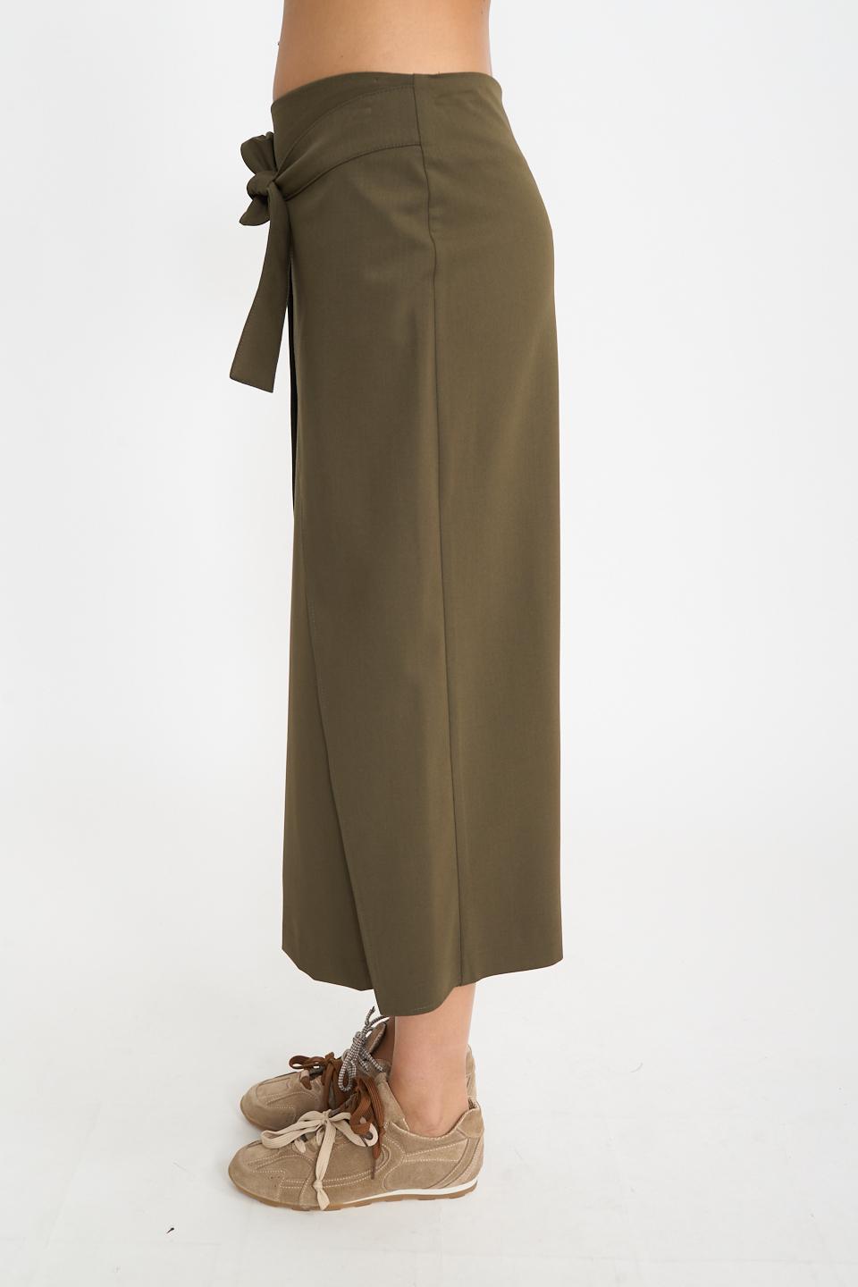 Gonna doppiata con nodo verde l. - Autunno - Inverno 2026 | Brend