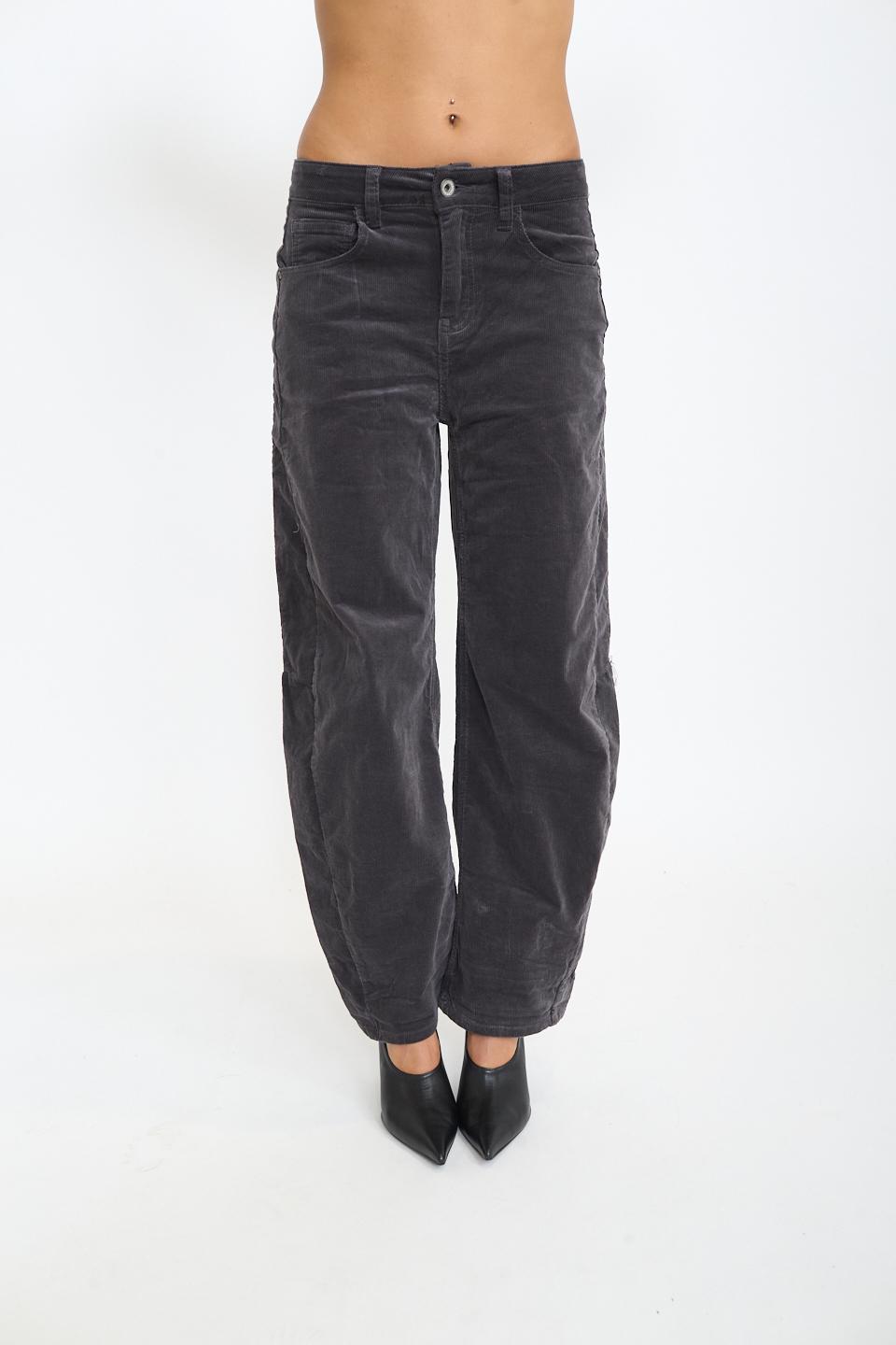 Pantalone barrel velluto grigio - Autunno - Inverno 2025 | Brend