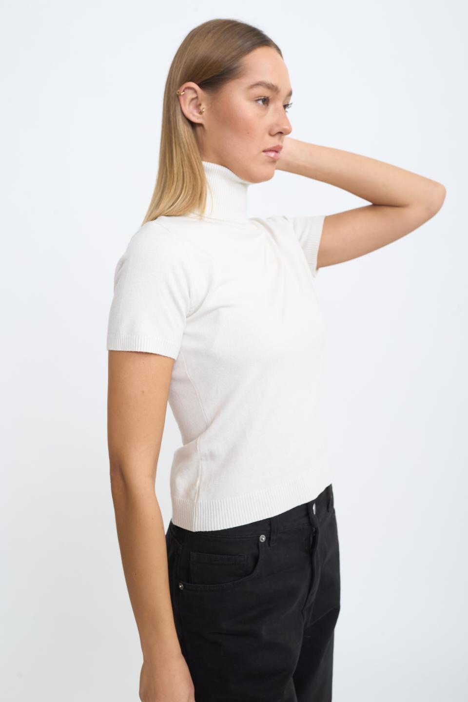 Maglia collo alto mezza manica latte - Autunno - Inverno 2025 | Brend