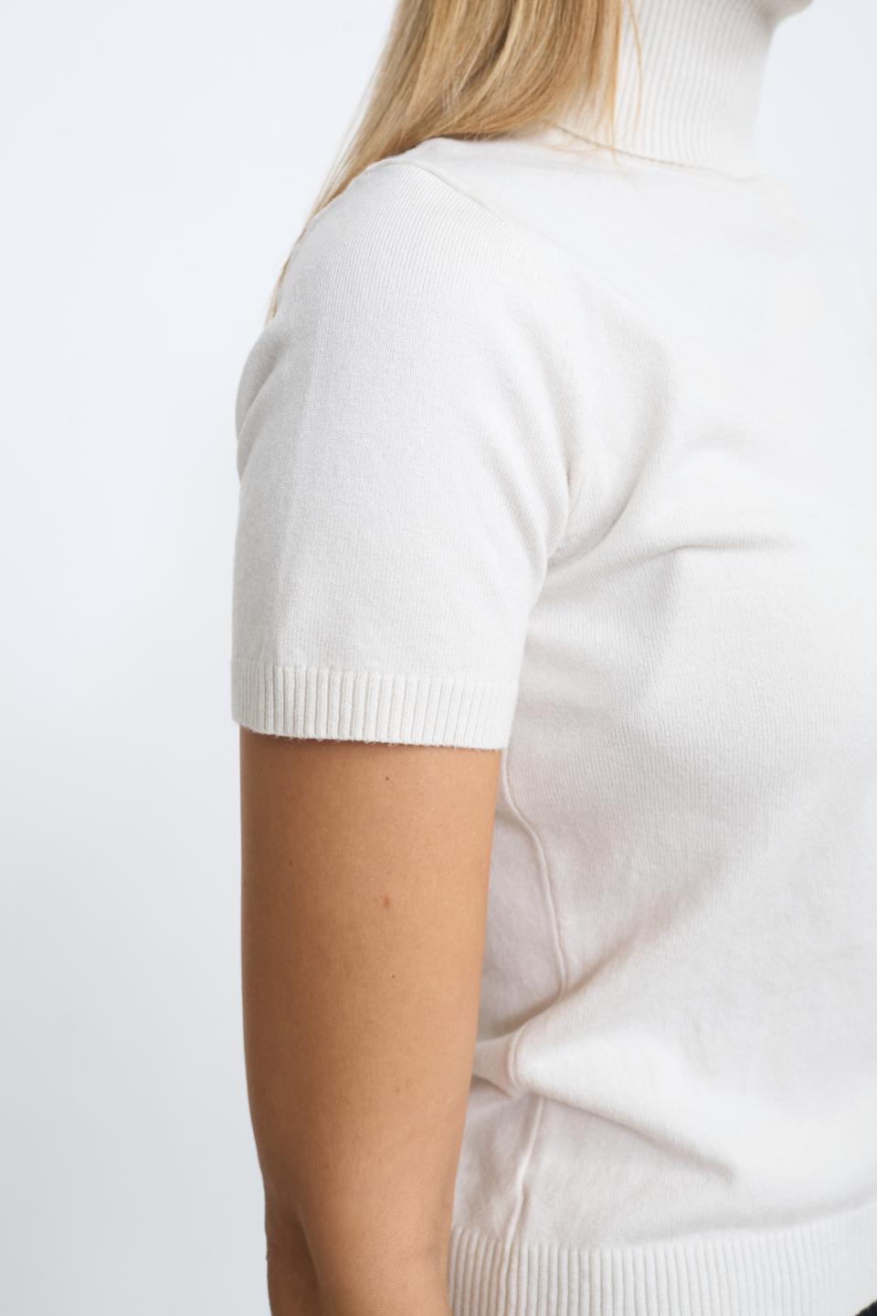 Maglia collo alto mezza manica latte - Autunno - Inverno 2025 | Brend