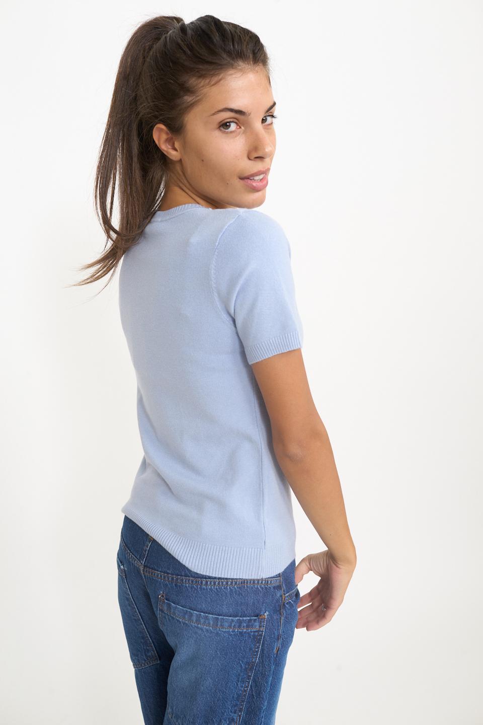 Maglia scollo V mezza manica celeste - Autunno - Inverno 2025 | Brend