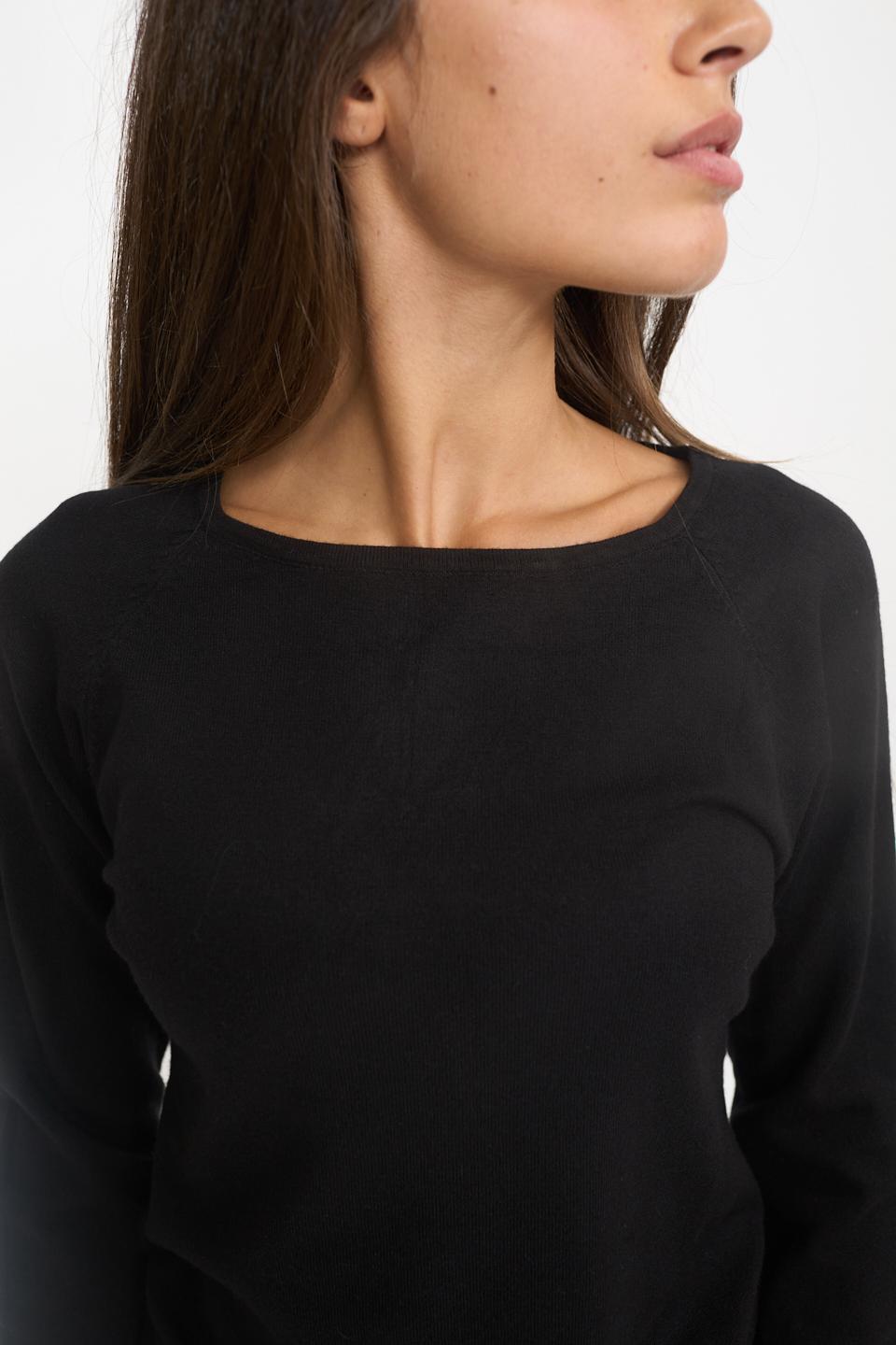 Maglia scollo barca nero - Autunno - Inverno 2025 | Brend