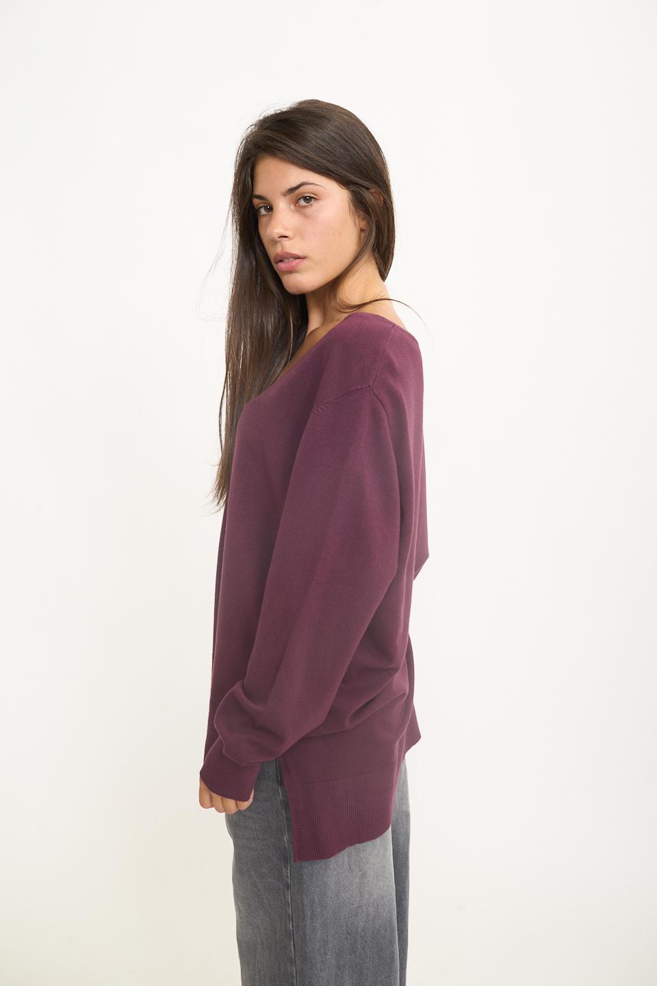 Maglia over scollo V spacchi burgundy - Autunno - Inverno 2025 | Brend