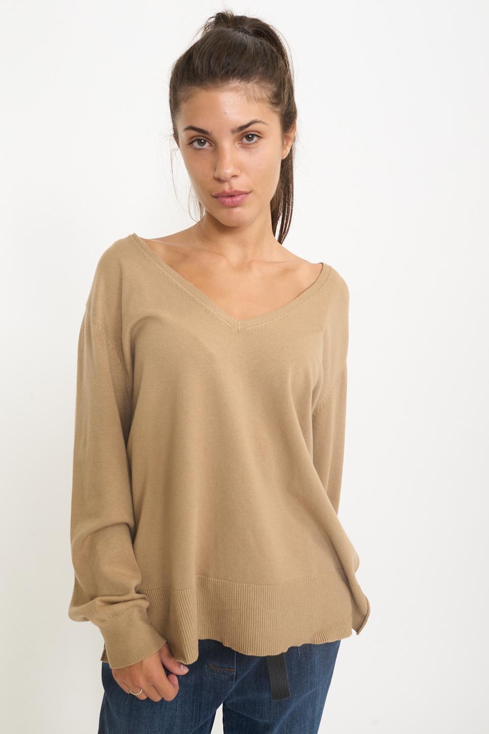 Maglia over scollo V spacchi mandorla - Autunno - Inverno 2025 | Brend