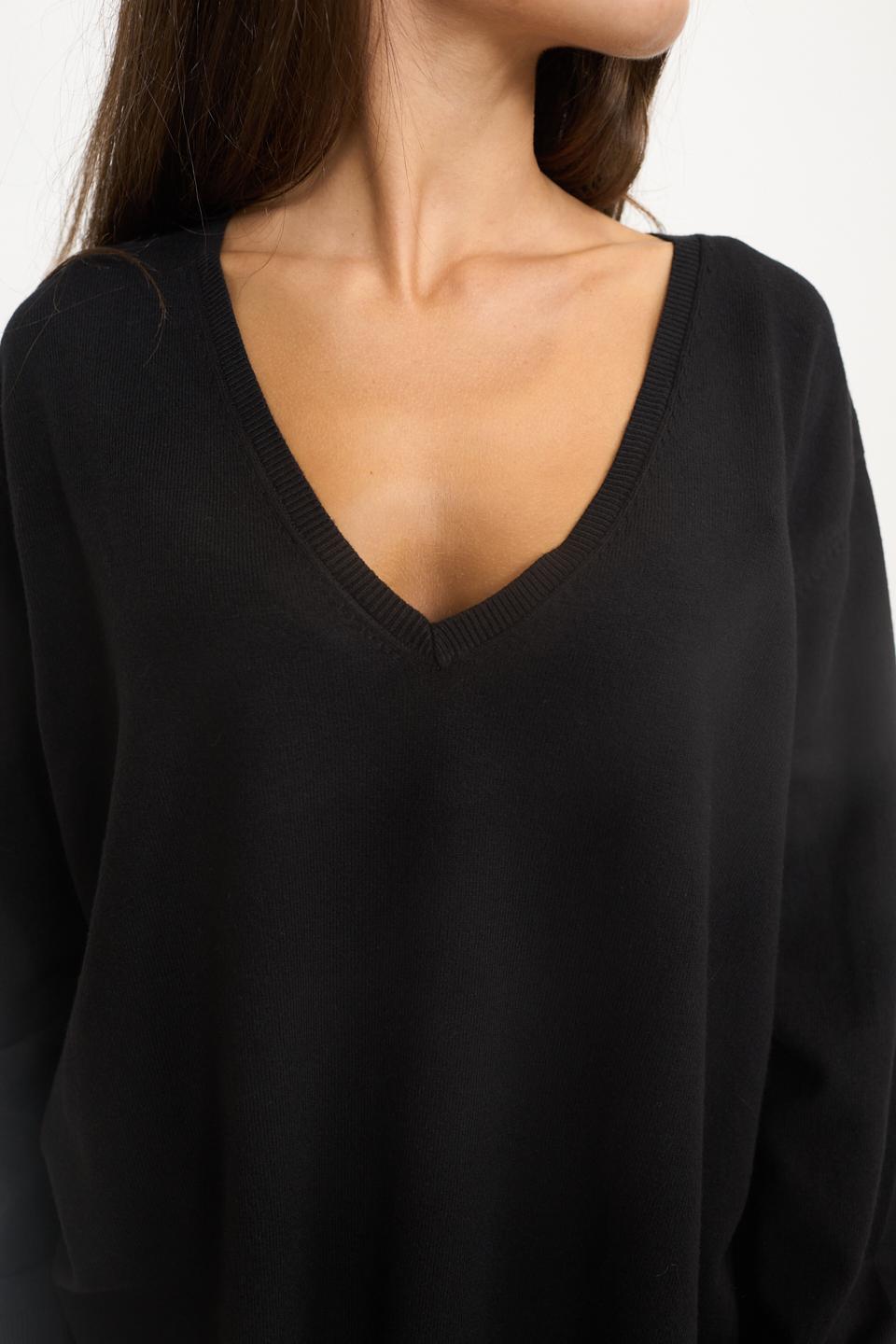 Maglia over scollo V spacchi nero - Autunno - Inverno 2025 | Brend