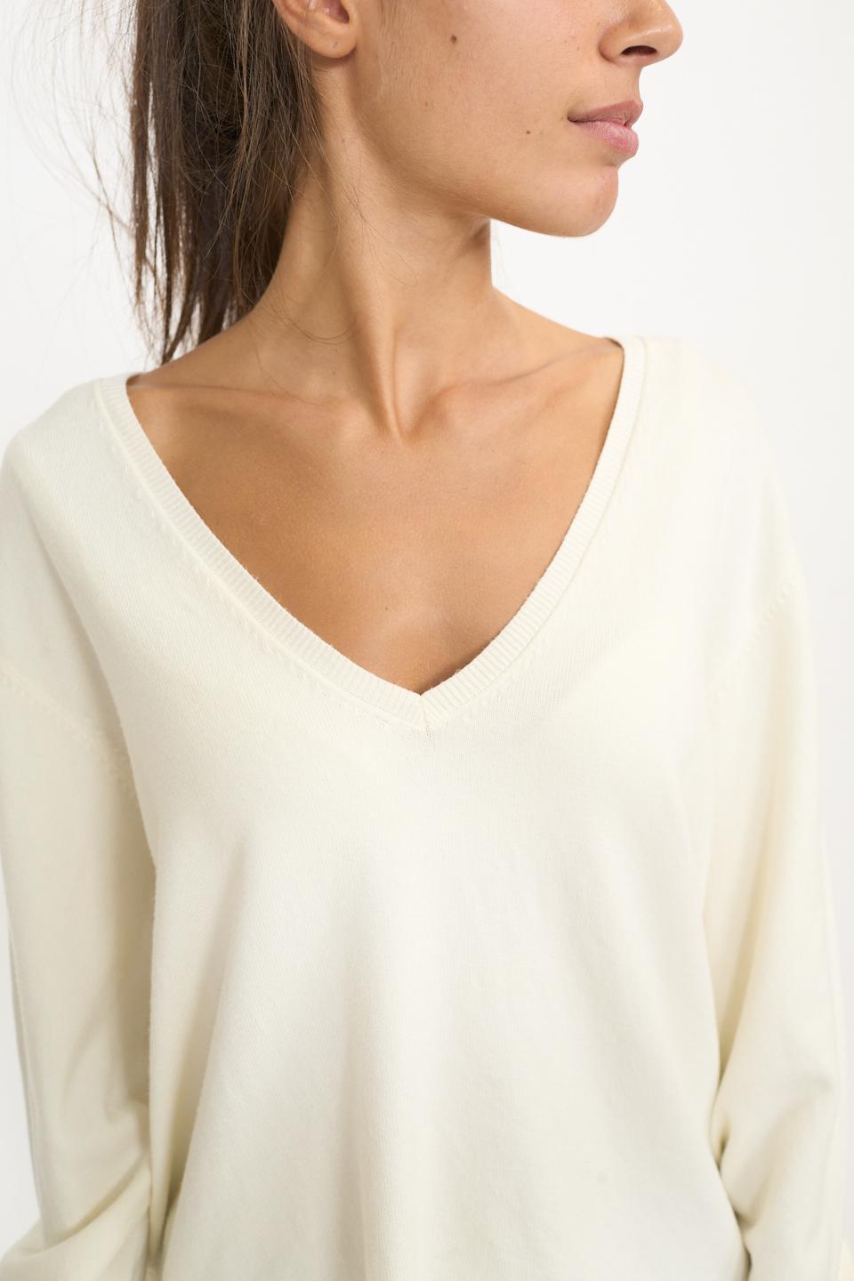 Maglia over scollo V spacchi panna - Autunno - Inverno 2025 | Brend