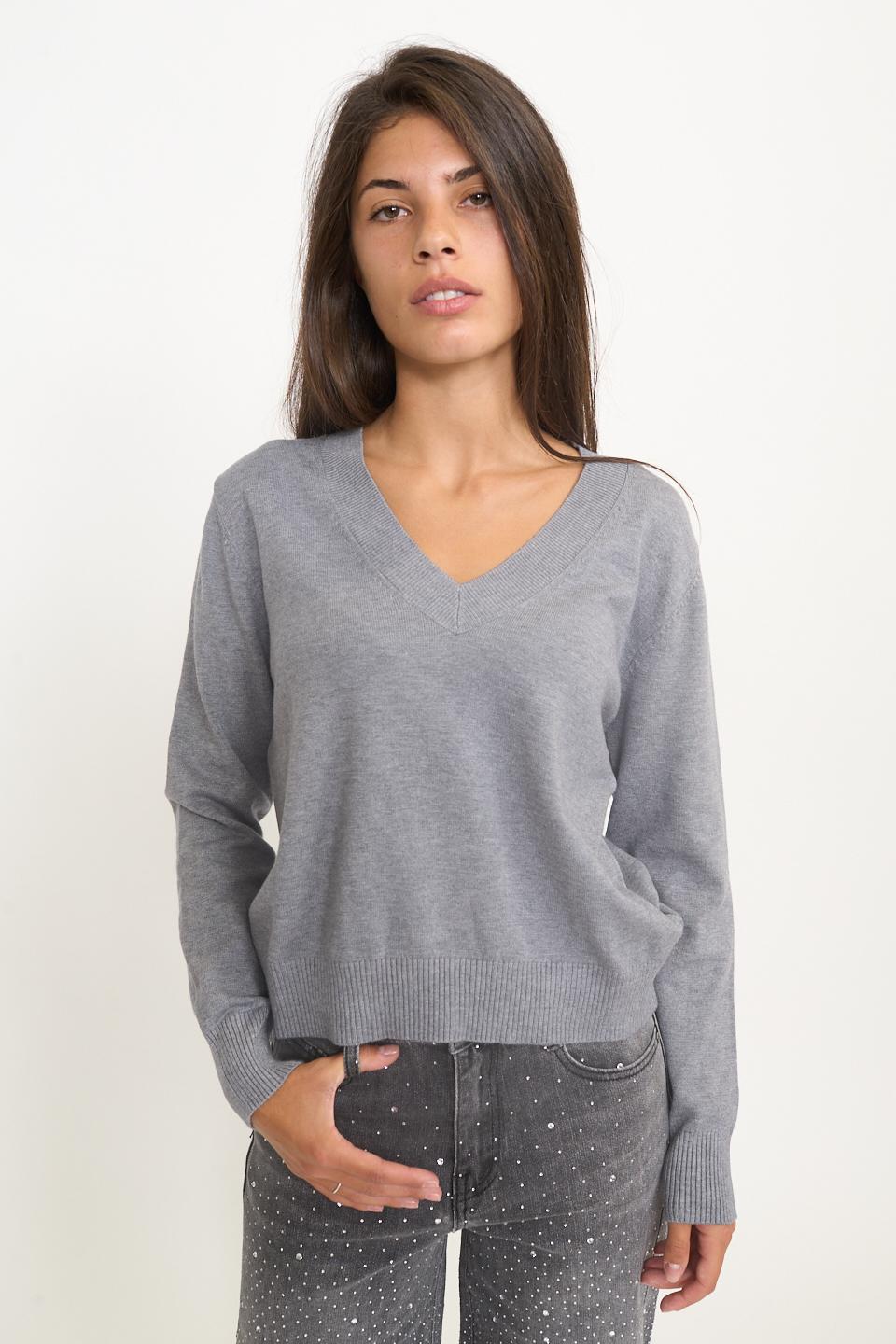 Maglia scollo V grigio melange - Autunno - Inverno 2025 | Brend