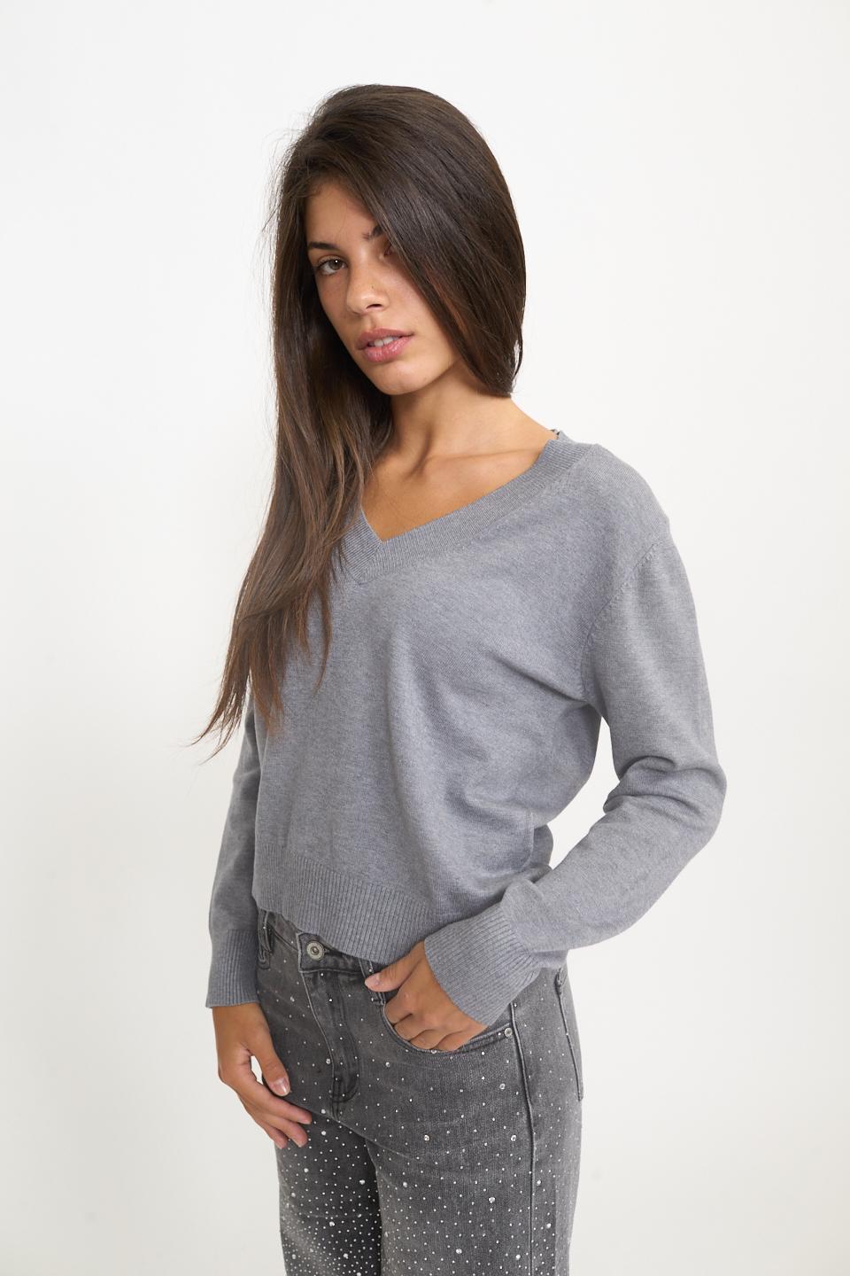 Maglia scollo V grigio melange - Autunno - Inverno 2025 | Brend