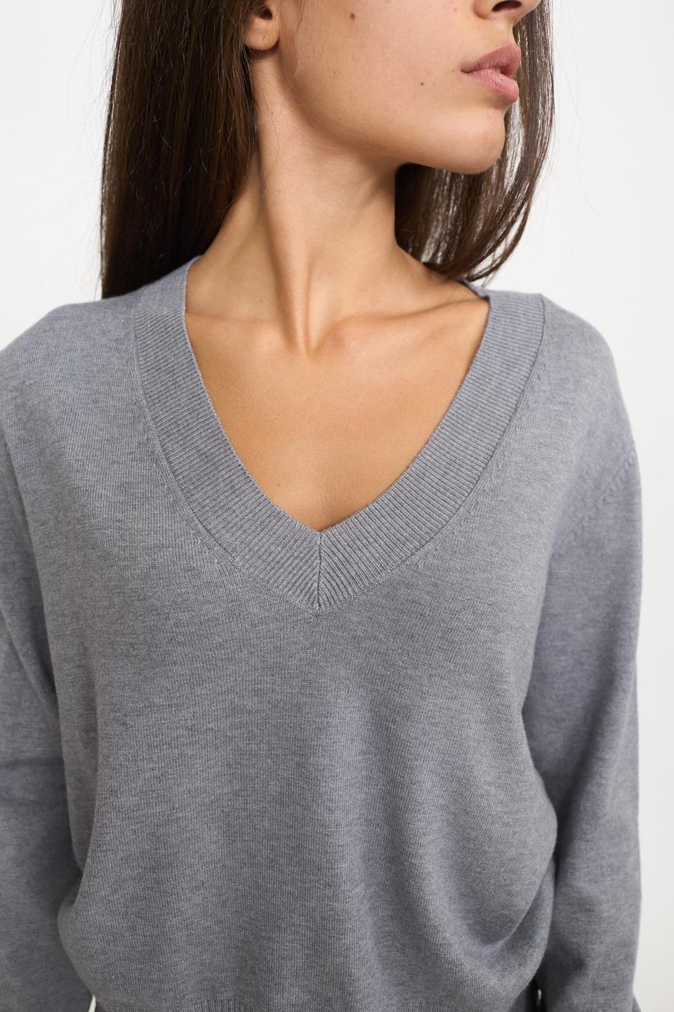 Maglia scollo V grigio melange - Autunno - Inverno 2025 | Brend