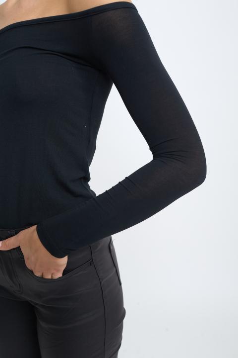 Maglia scollo barca modal nero - Autunno - Inverno 2025 | Brend