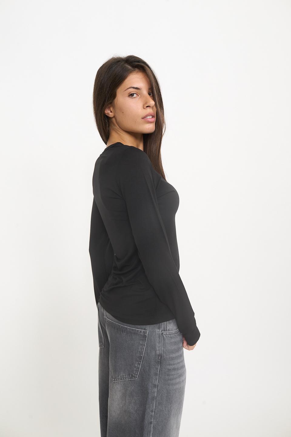 Maglia girocollo viscosa nero - Autunno - Inverno 2025 | Brend