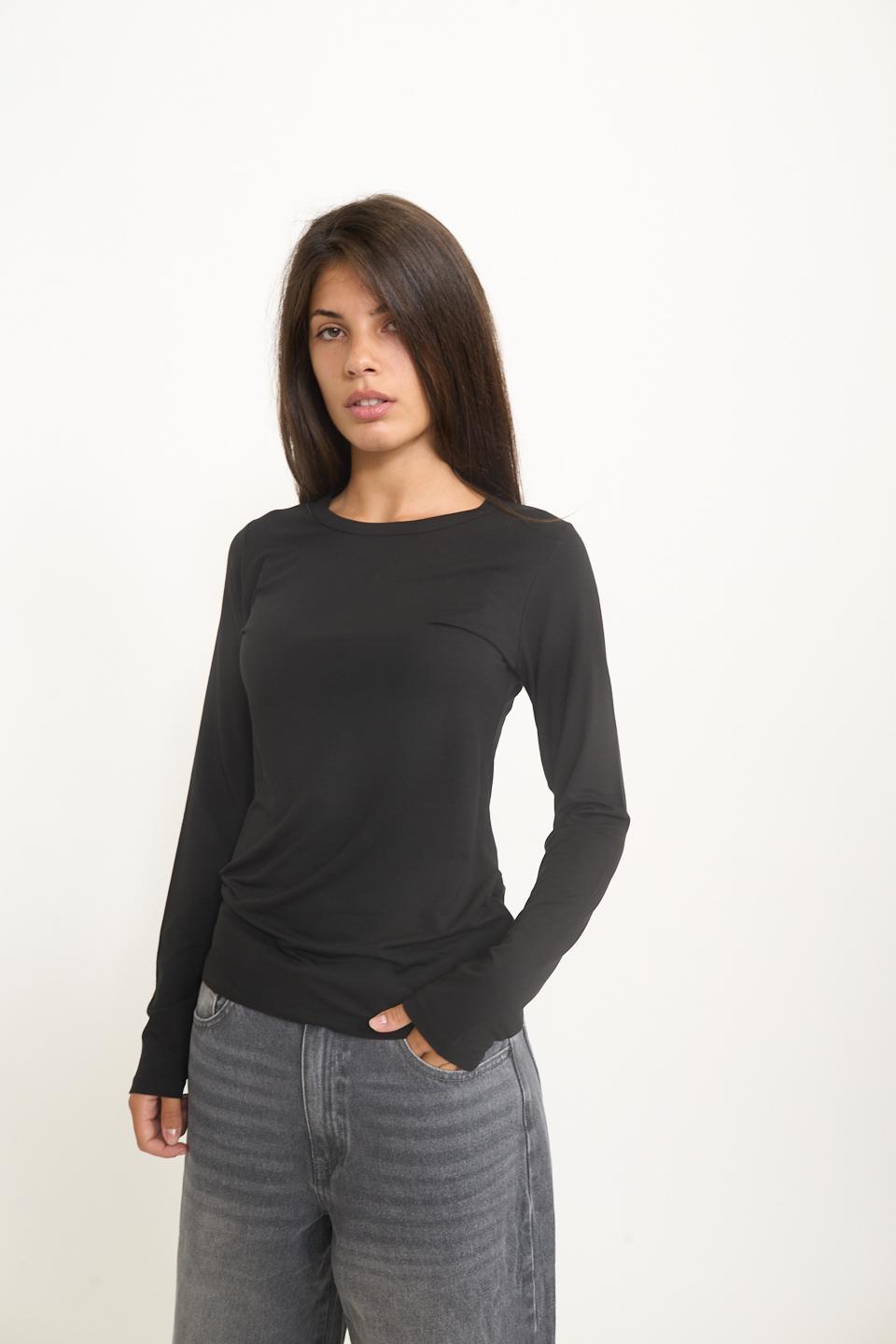 Maglia girocollo viscosa nero - Autunno - Inverno 2025 | Brend