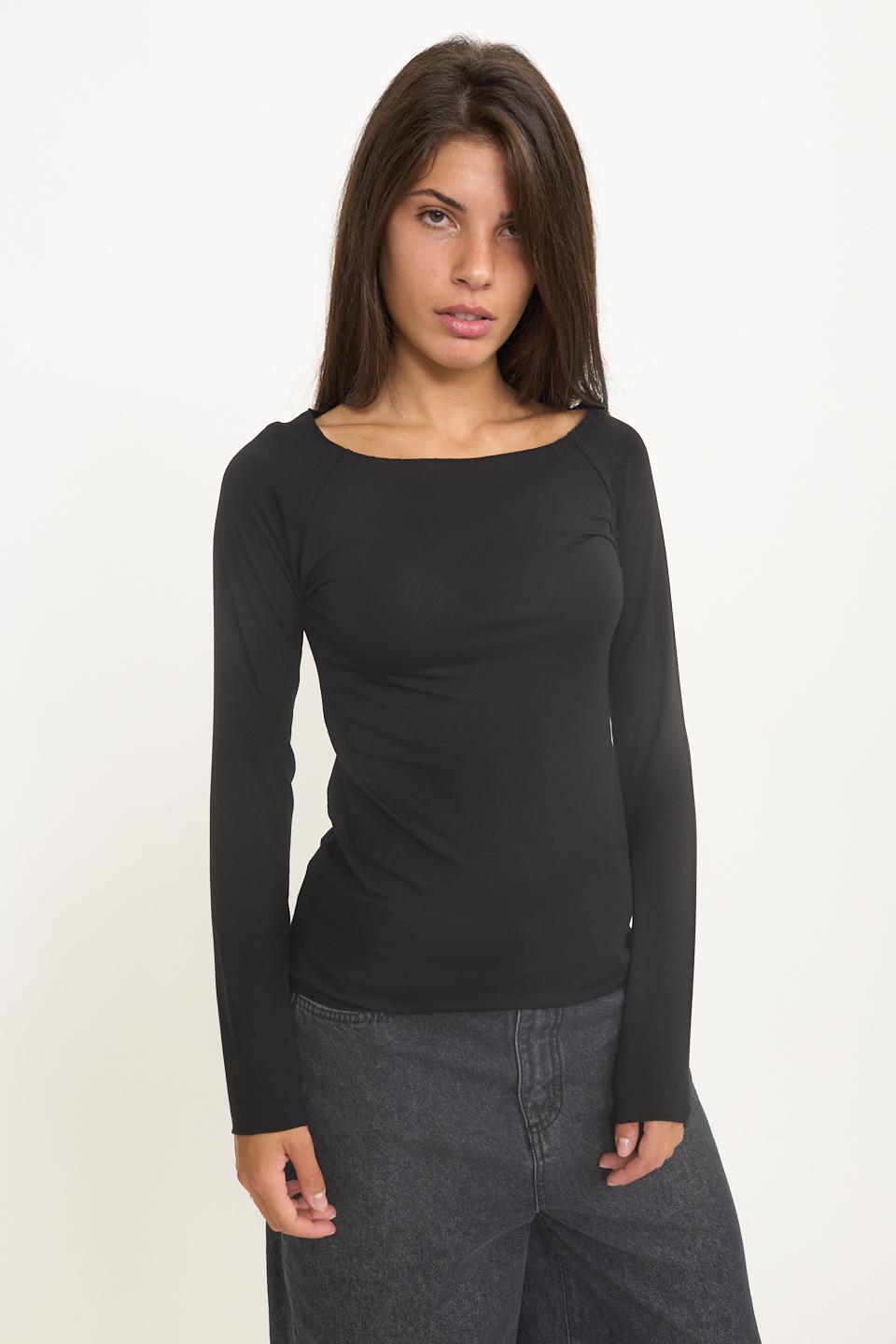 Maglia scollo barca frullino nero - Autunno - Inverno 2025 | Brend