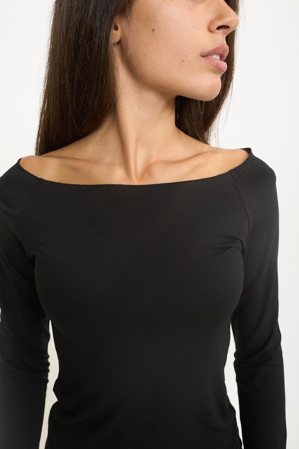 Maglia scollo barca frullino nero - Autunno - Inverno 2025 | Brend