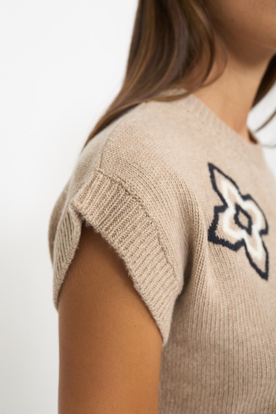 Maglia mezza manica 3 ricami camel - Autunno - Inverno 2026 | Brend