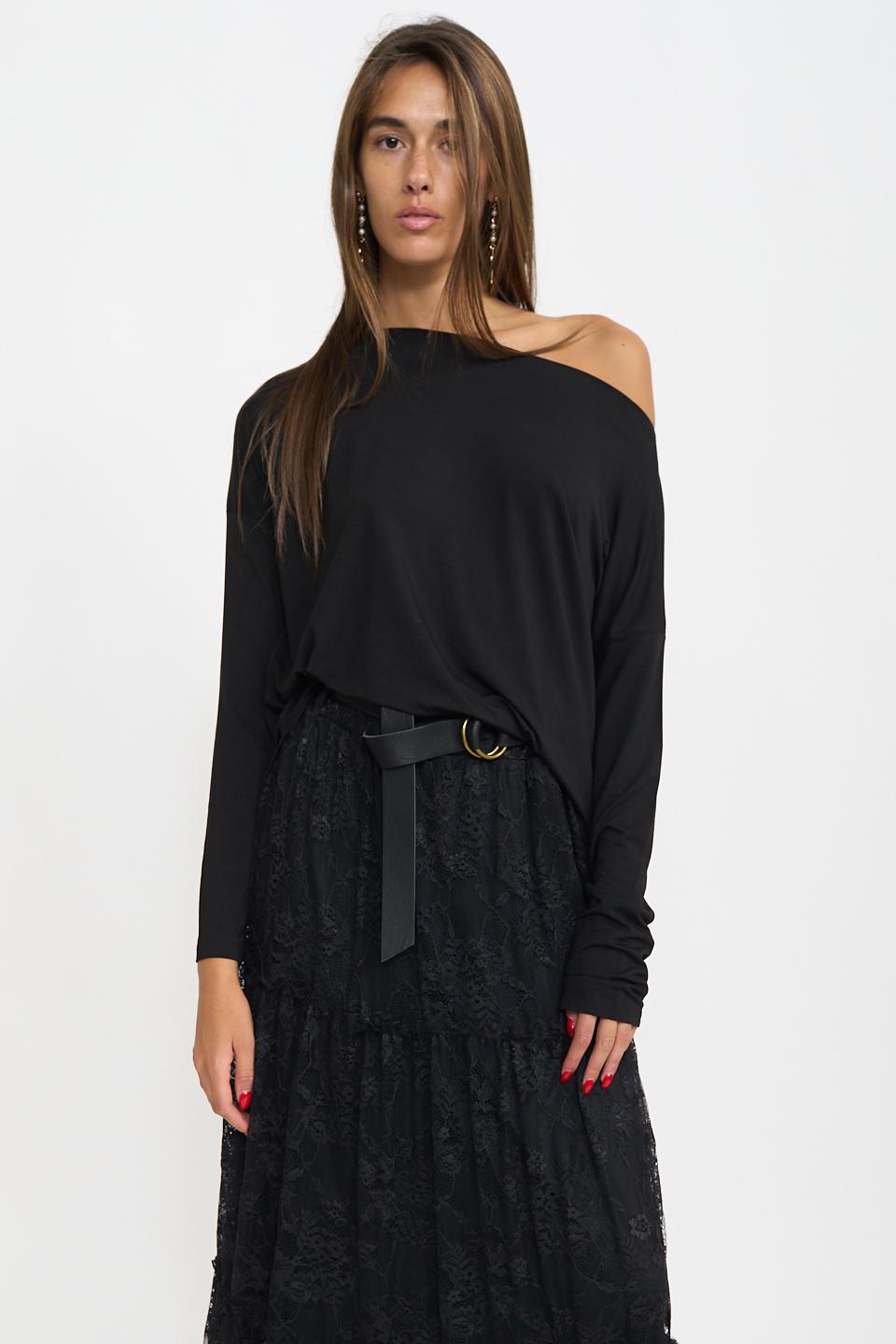 Maxi maglia stondata nero - Autunno - Inverno 2025 | Brend