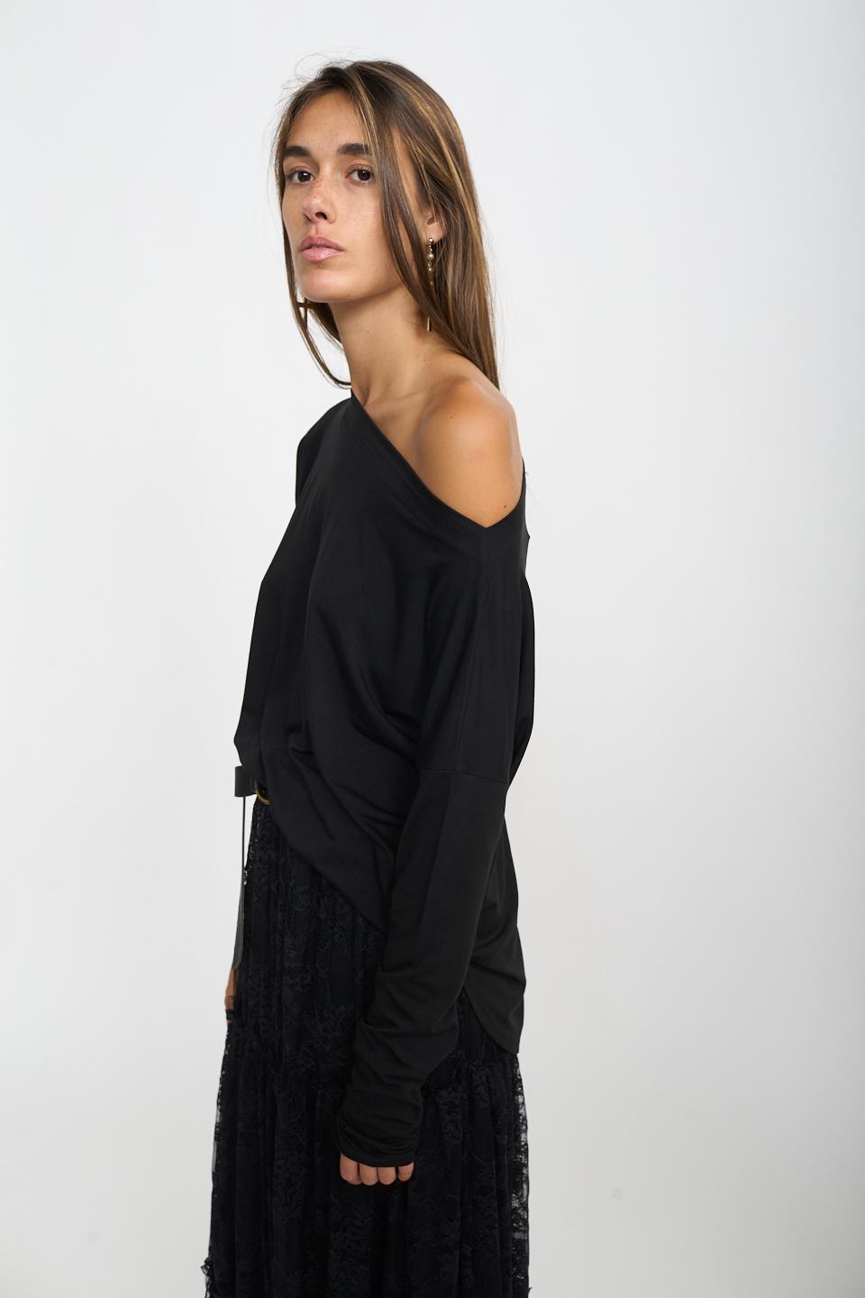 Maxi maglia stondata nero - Autunno - Inverno 2026 | Brend