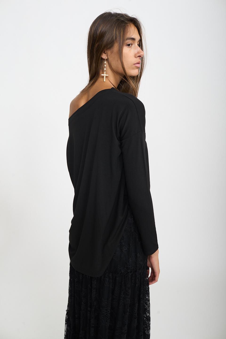 Maxi maglia stondata nero - Autunno - Inverno 2026 | Brend