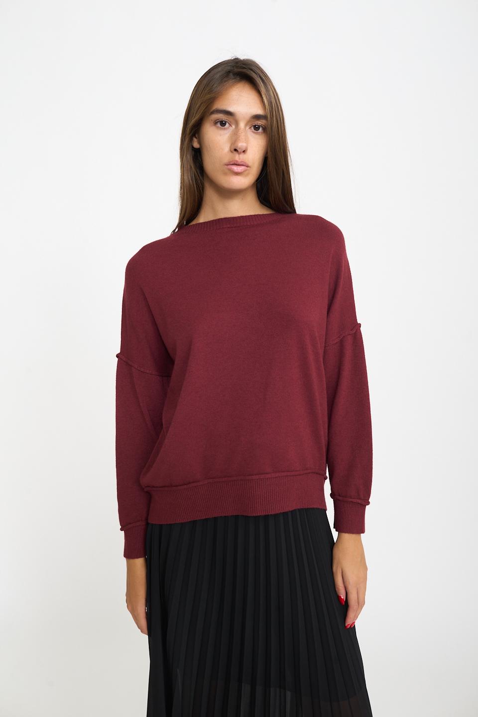 Maglia girocollo con rilievi burgundy - Autunno - Inverno 2025 | Brend