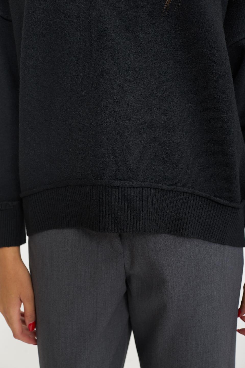 Maglia girocollo con rilievi nero - Autunno - Inverno 2026 | Brend